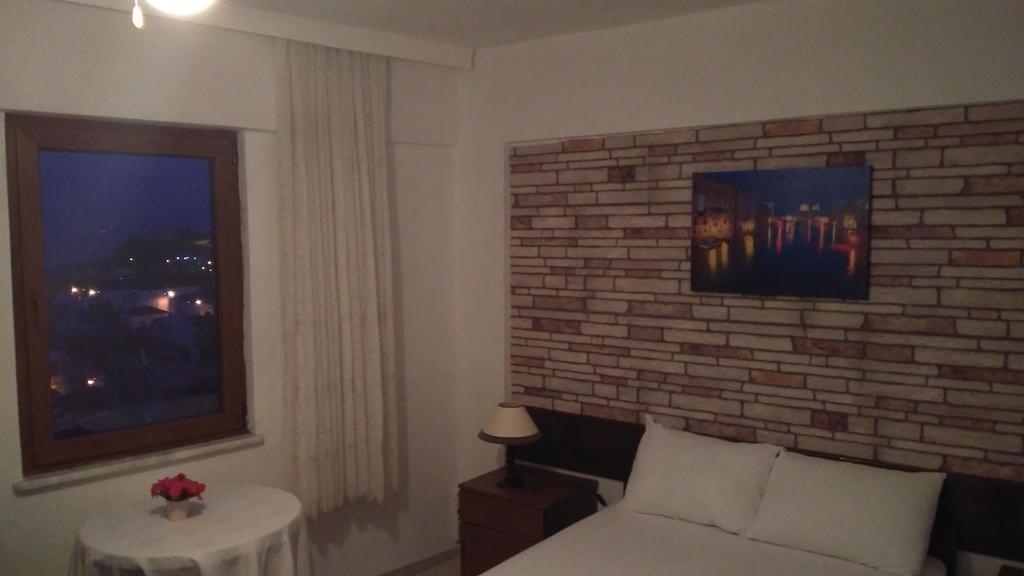 Adali Guest House Bozcaada Bagian luar foto