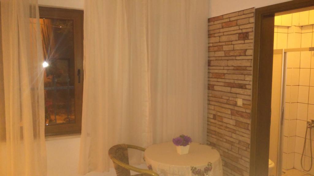 Adali Guest House Bozcaada Bagian luar foto